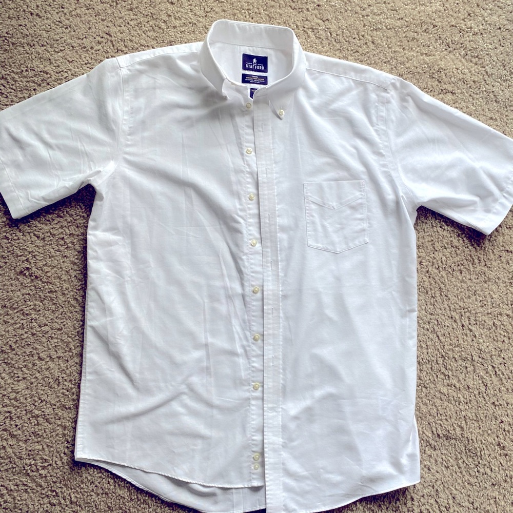 Men’s short sleeve dress shirt
